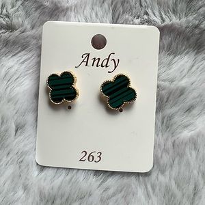 One pair of green earrings